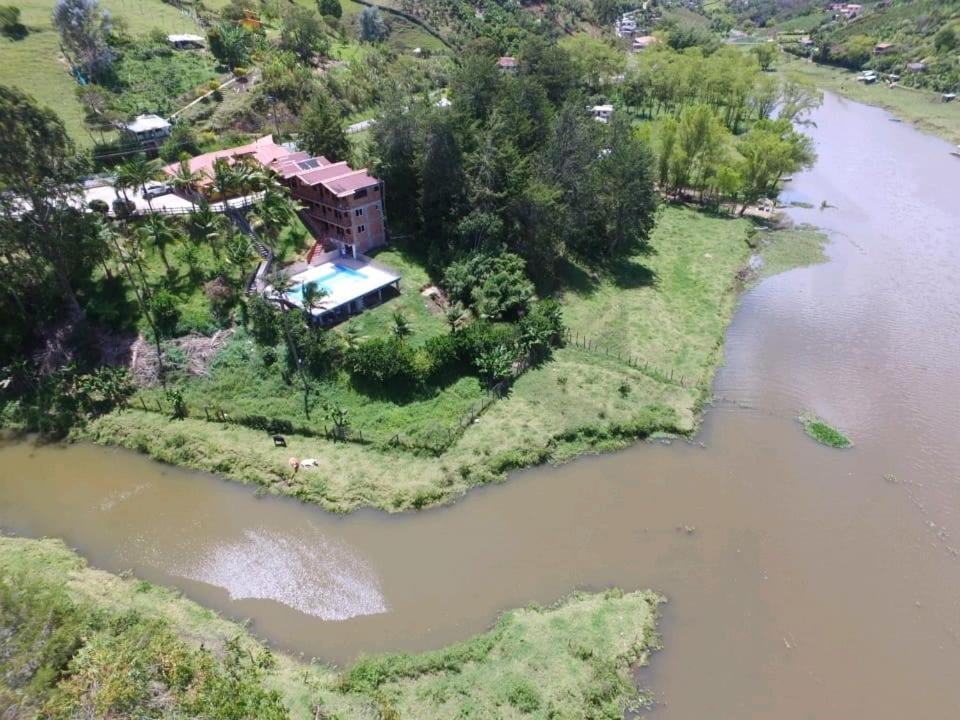 Hotel El Potrillo El Penol  Zewnętrze zdjęcie