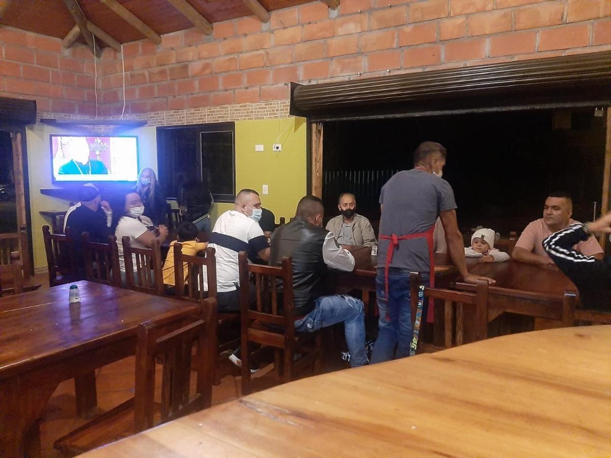 Hotel El Potrillo El Penol  Zewnętrze zdjęcie